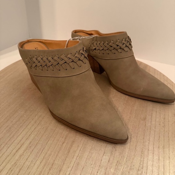 Indigo Rd. Kendrie Taupe Woven Cutout Mules Women’s Size 11M NEW NWT - Picture 3 of 8